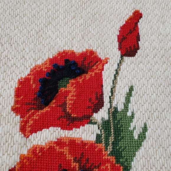 Large Vintage 17.5x32 Completed RED POPPY Needlepoint Needlework - Picture 8 of 9